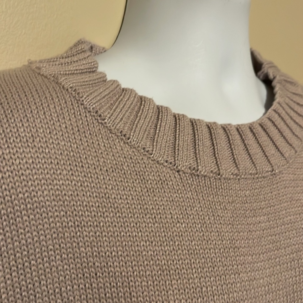 Cotton Sweater with pocket. Size X Large (fits like large) - Picture 6 of 8